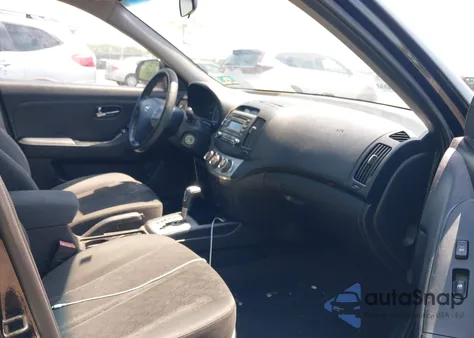 2010 Hyundai Elantra Se z USA, uszkodzony, nr VIN KMHDU4AD5AU991734